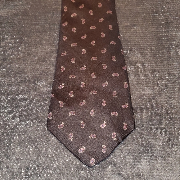 STAFFORD Grey Necktie with Pink & Blue Paisleys - Picture 1 of 5